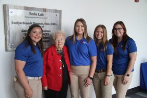 Evelyn Brandt Thomas with LLCC ag students