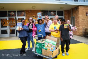 LLCC nursing students delivering food to Grant Middle School students 