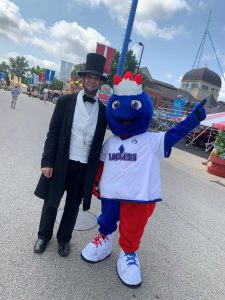 Abe Lincoln with Linc at Illinois State Fair