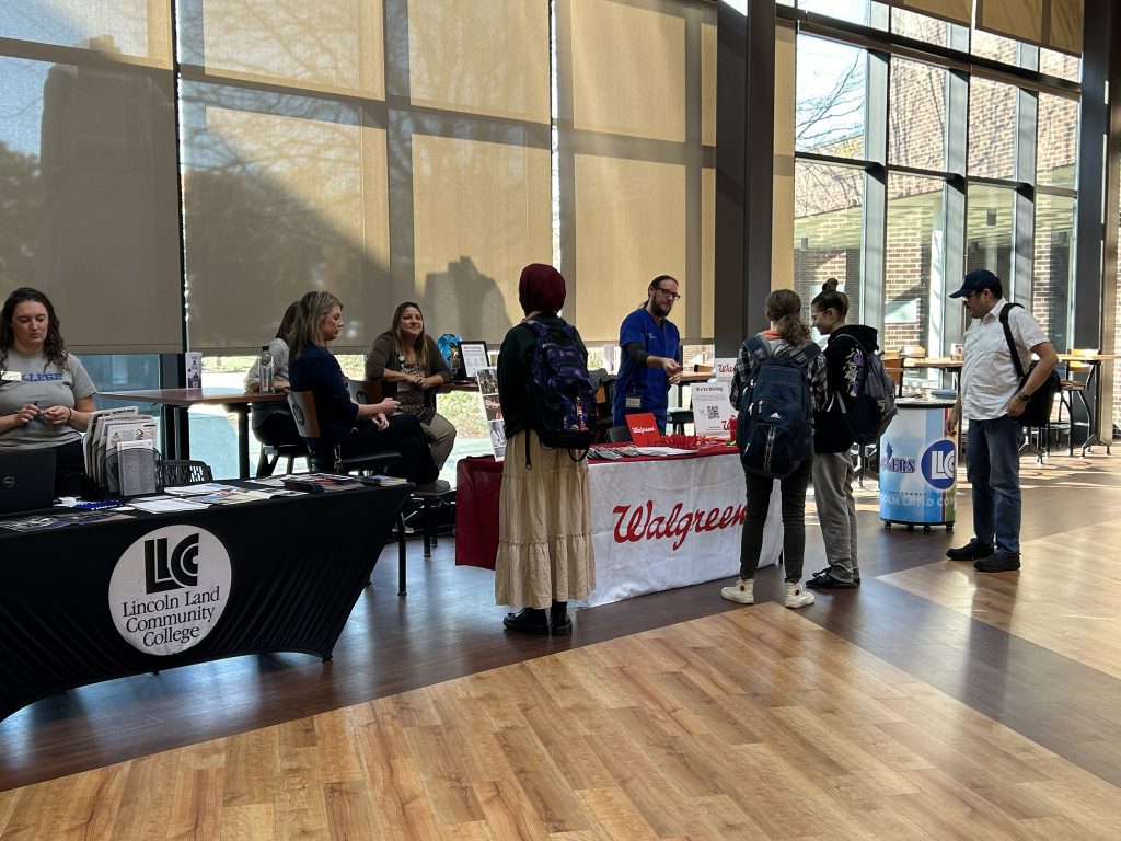 LLCC students at the Health Care Expo in A. Lincoln Commons.